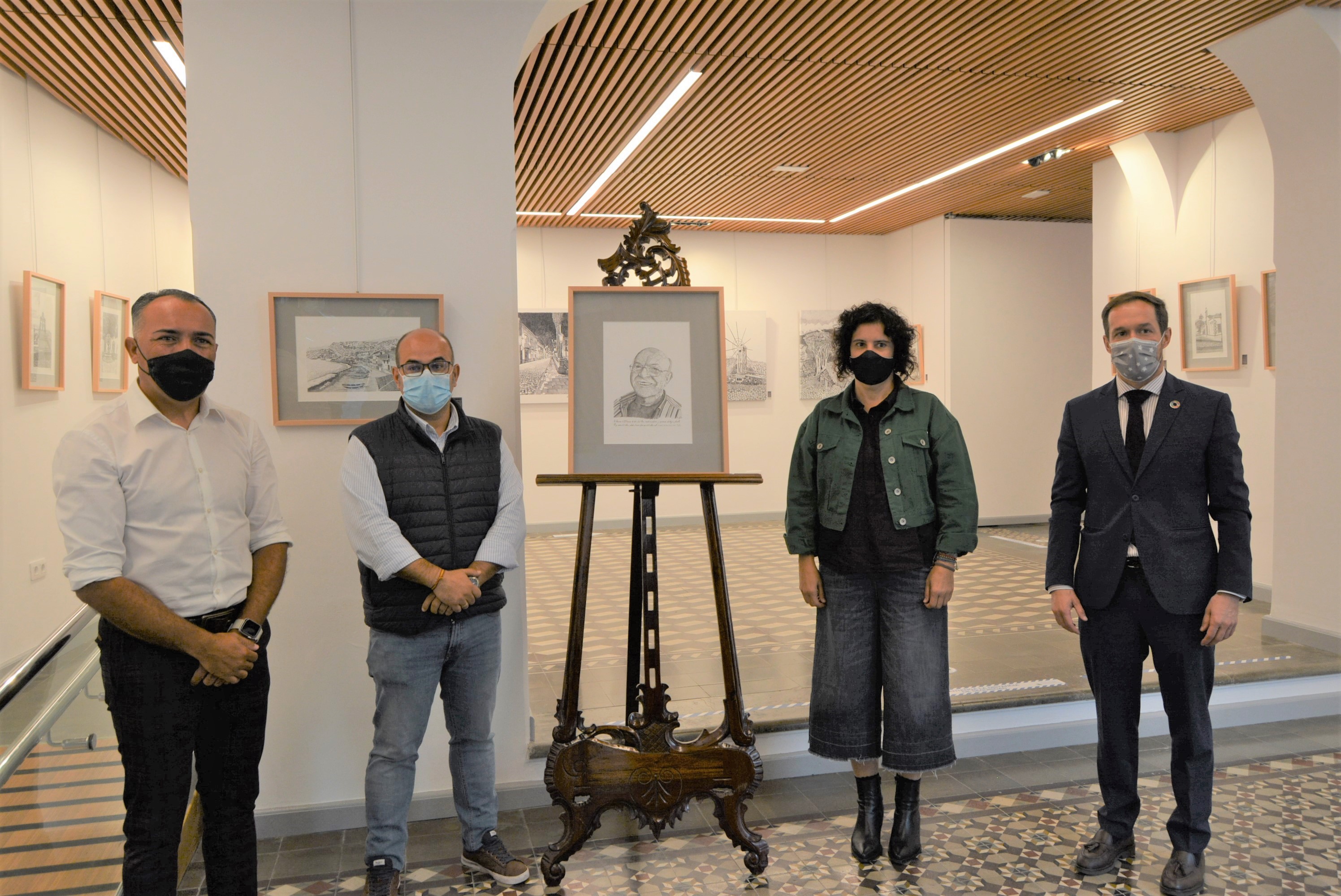 La exposición 'Bonita', de Alexis González, rinde homenaje a Don Francisco de Asís Leal Páez
