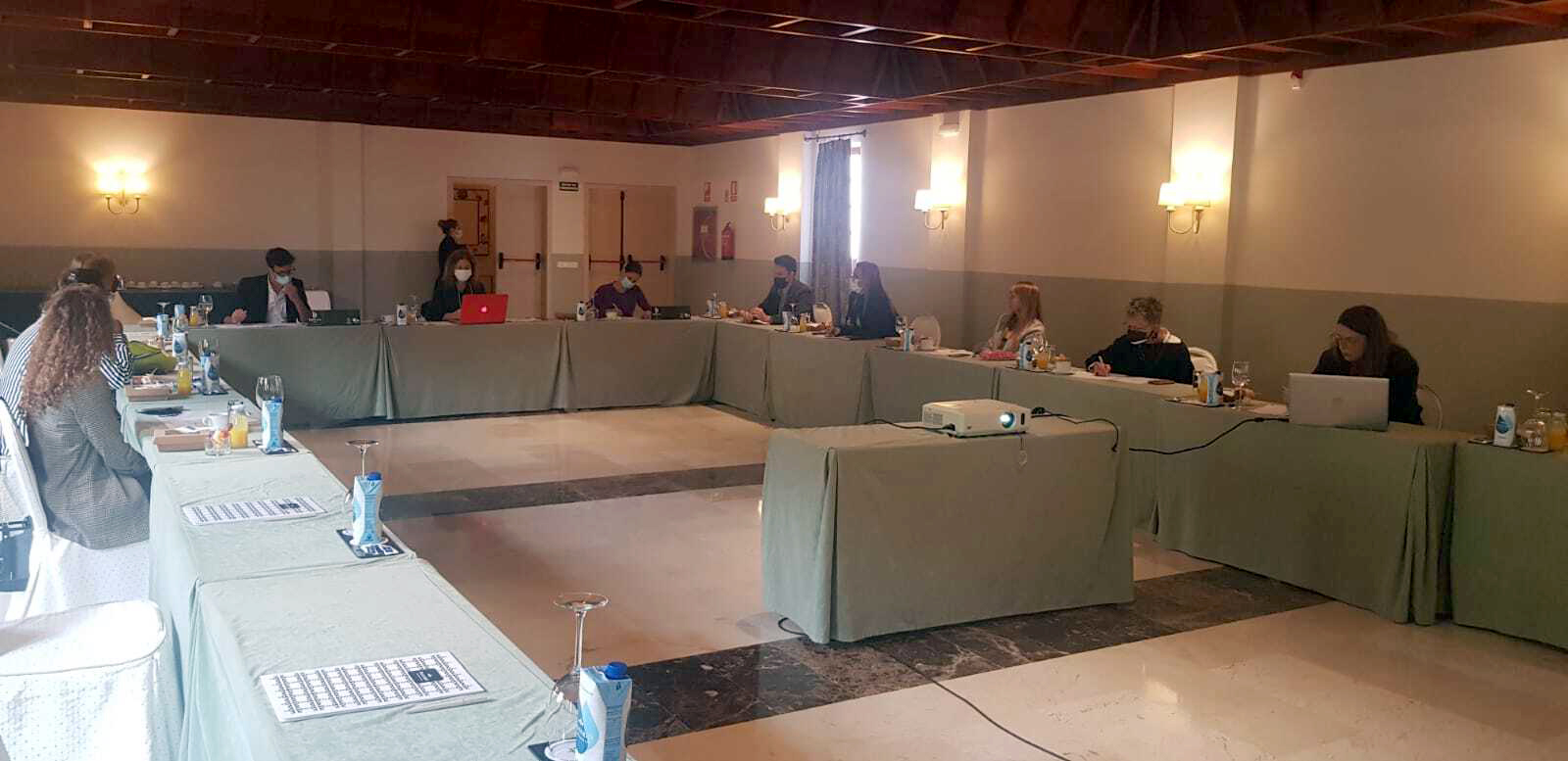 Raquel Díaz mantiene un encuentro de trabajo con el sector textil de La Palma para abordar las acciones de 2021