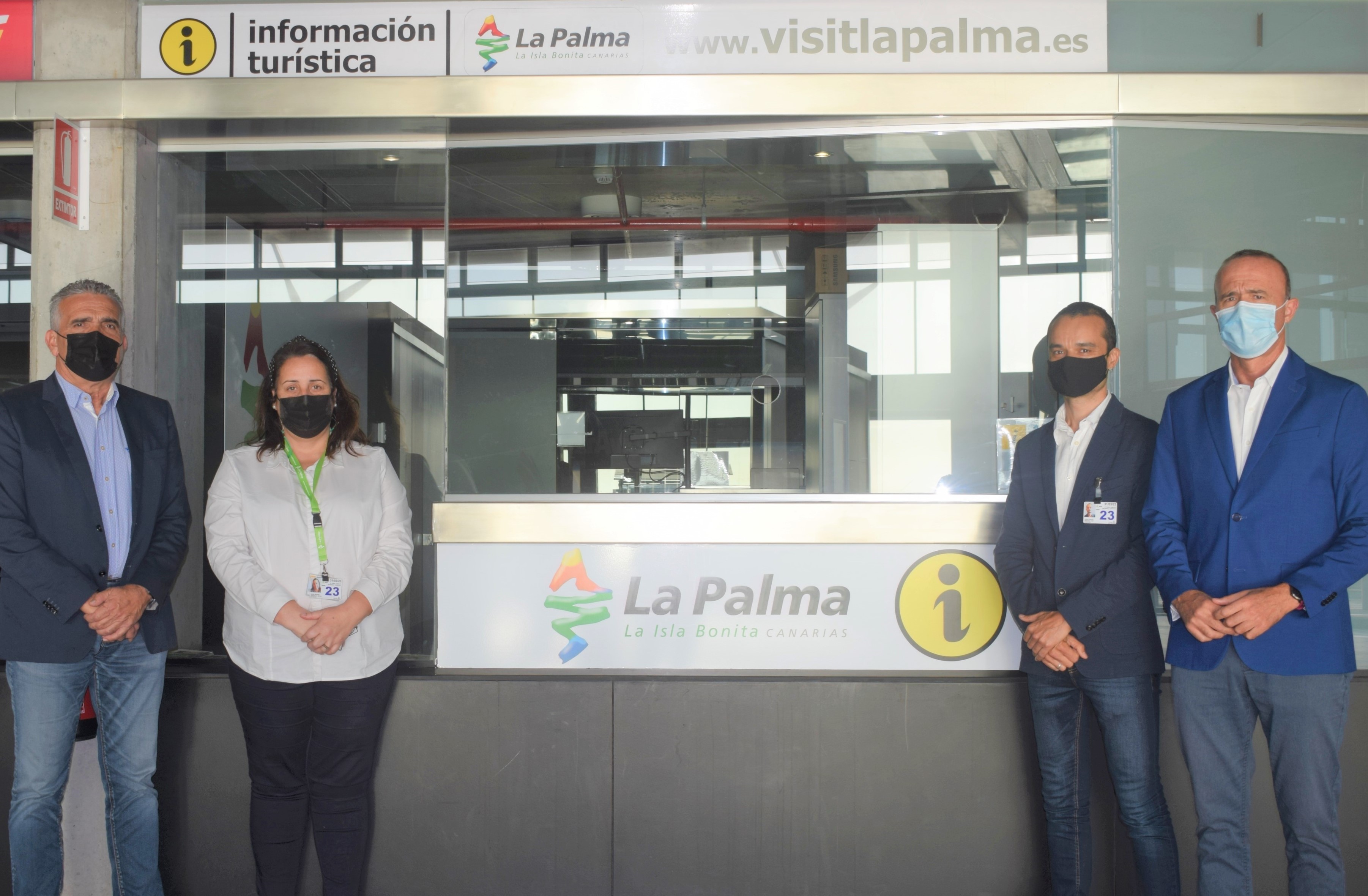 El Cabildo adjudica al CIT Insular Tedote la gestión de la Oficina de Información Turística del aeropuerto