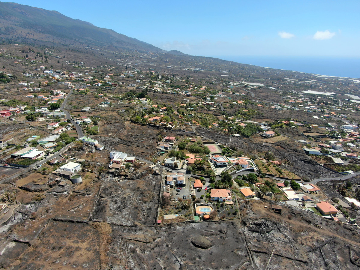 Un dron ayuda en las labores de liquidación del incendio de El Paso y Los Llanos de Aridane 