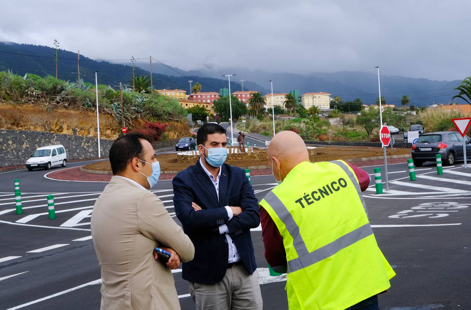 El Cabildo concluye la rotonda que dota de seguridad al Cruce del Molino 