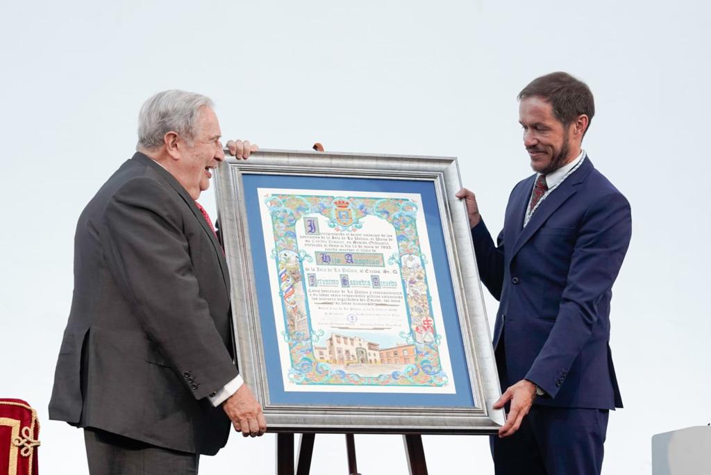 Jerónimo Saavedra recibe el título de Hijo Adoptivo de La Palma