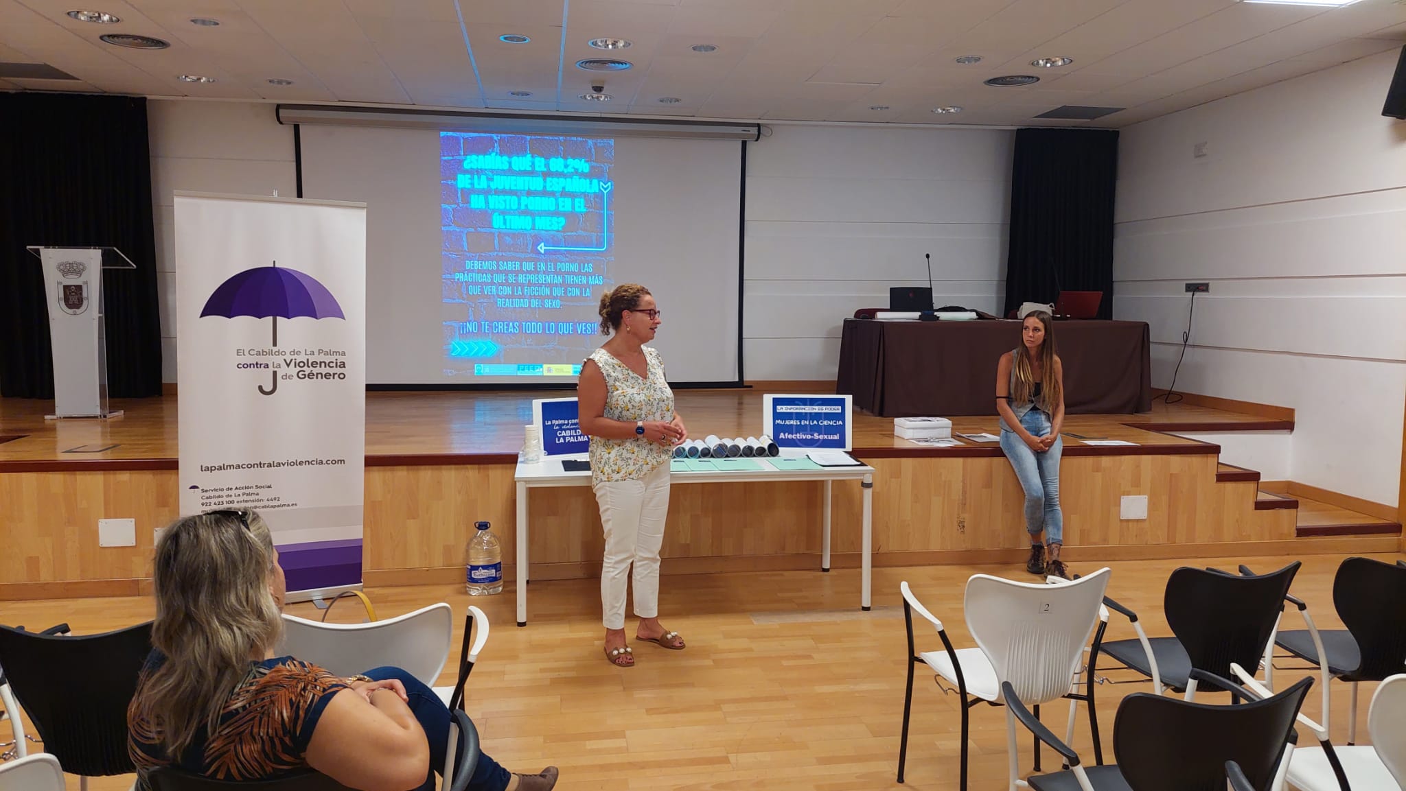 El Cabildo de La Palma apuesta por la educación afectivo-sexual y el conocimiento de las mujeres en la ciencia en los centros educativos