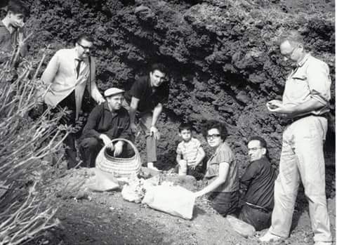 El Palacio Salazar acoge la exposición ‘La necrópolis de La Cucaracha: entre fuego y volcanes. 60 años del hallazgo del yacimiento arqueológico’