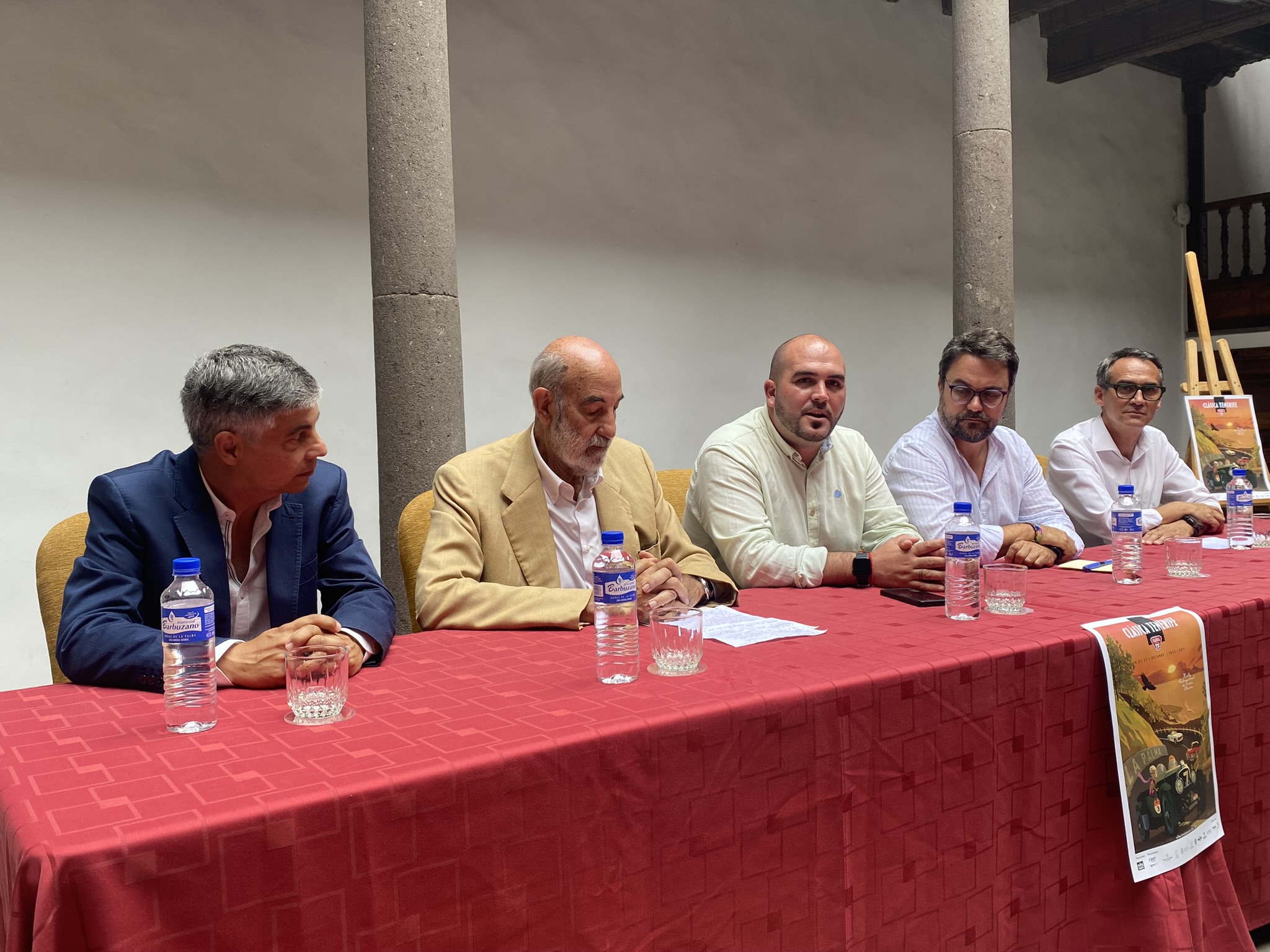 La Palma recibe la XXII Clásica de Tenerife, que da protagonismo a vehículos históricos