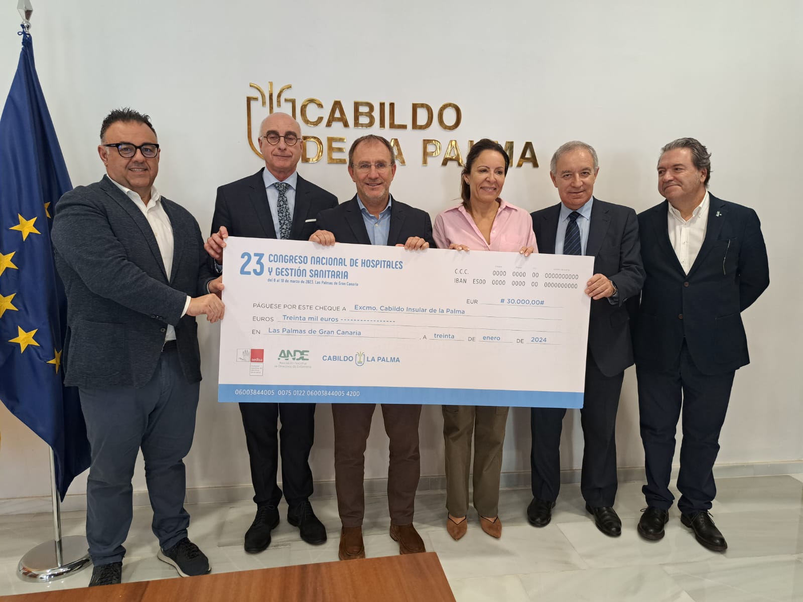 El Cabildo de La Palma recibe una donación de 30.000 destinada a mejorar la salud mental 