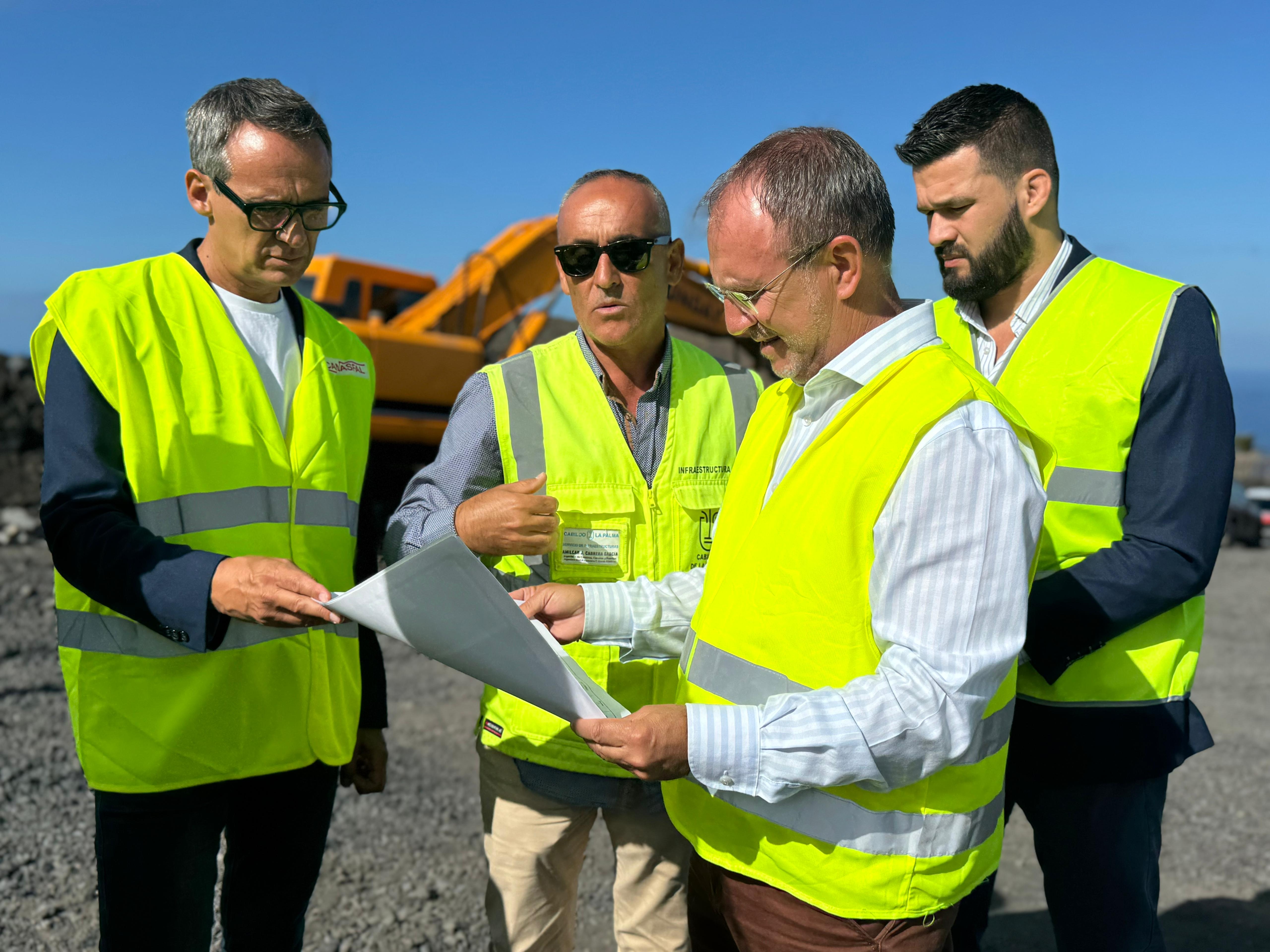 El Cabildo prosigue su trabajo de recuperación de la Isla con el inicio de los trabajos en la carretera de Todoque