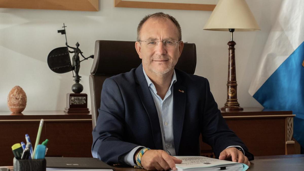 Sergio Rodríguez califica de “irrenunciables y transformadoras” las carreteras LP-2 y el enlace entre La Zamora y El Remo