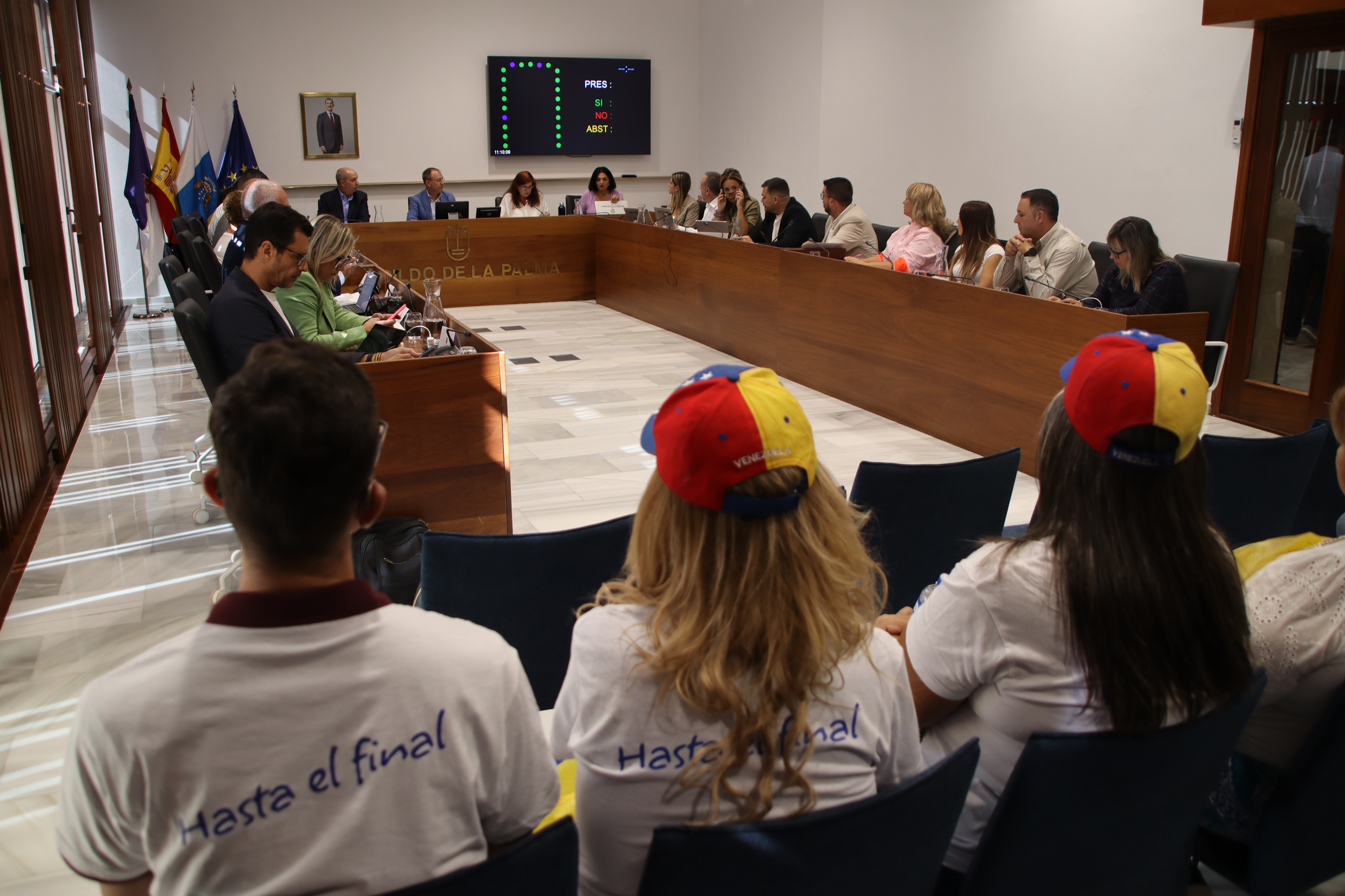 El Cabildo impulsa la protección social y humanitaria de venezolanos residentes en la Isla