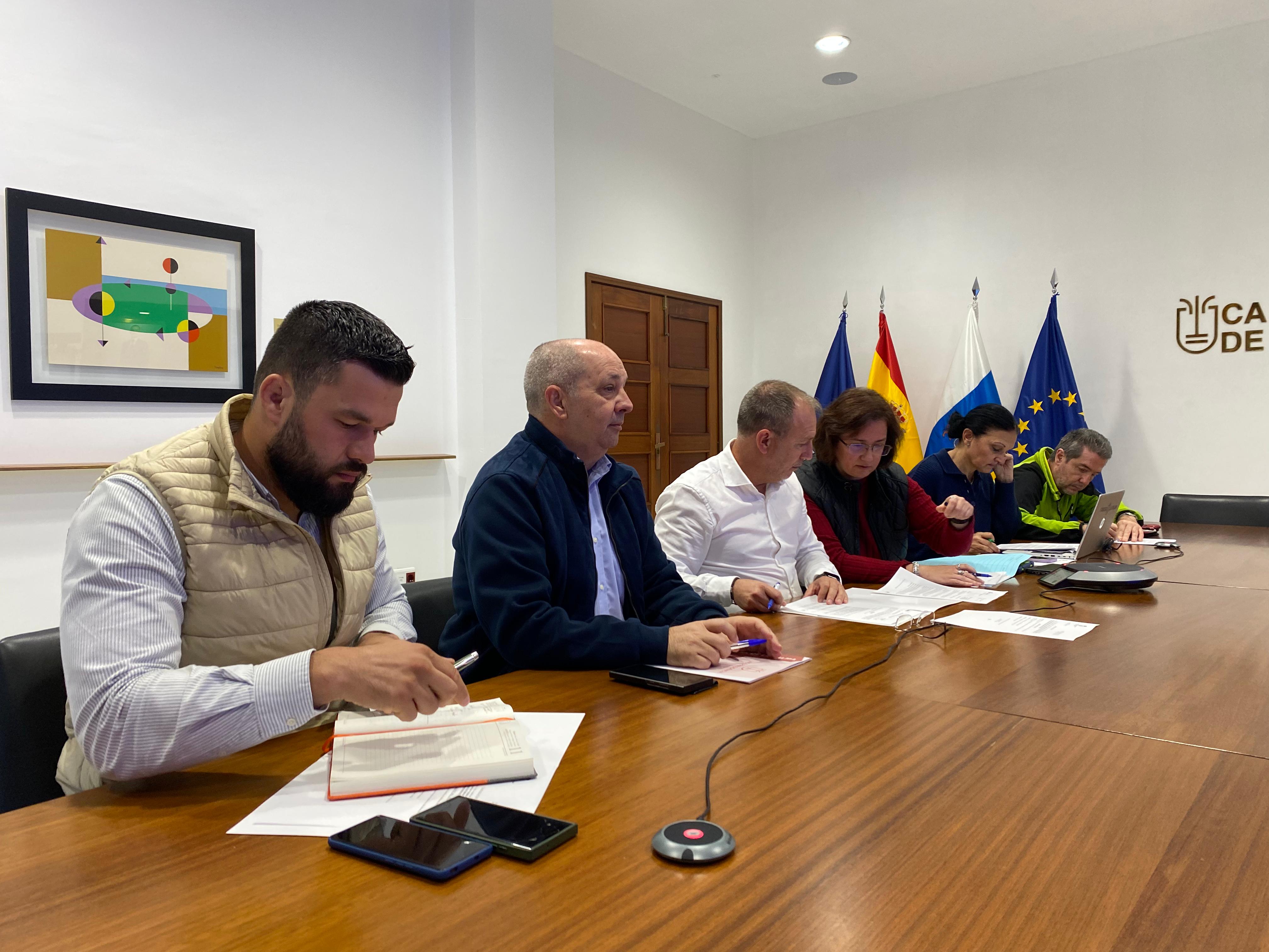 El Cabildo de La Palma autoriza el acceso a siete nuevas viviendas y dos locales en Puerto Naos