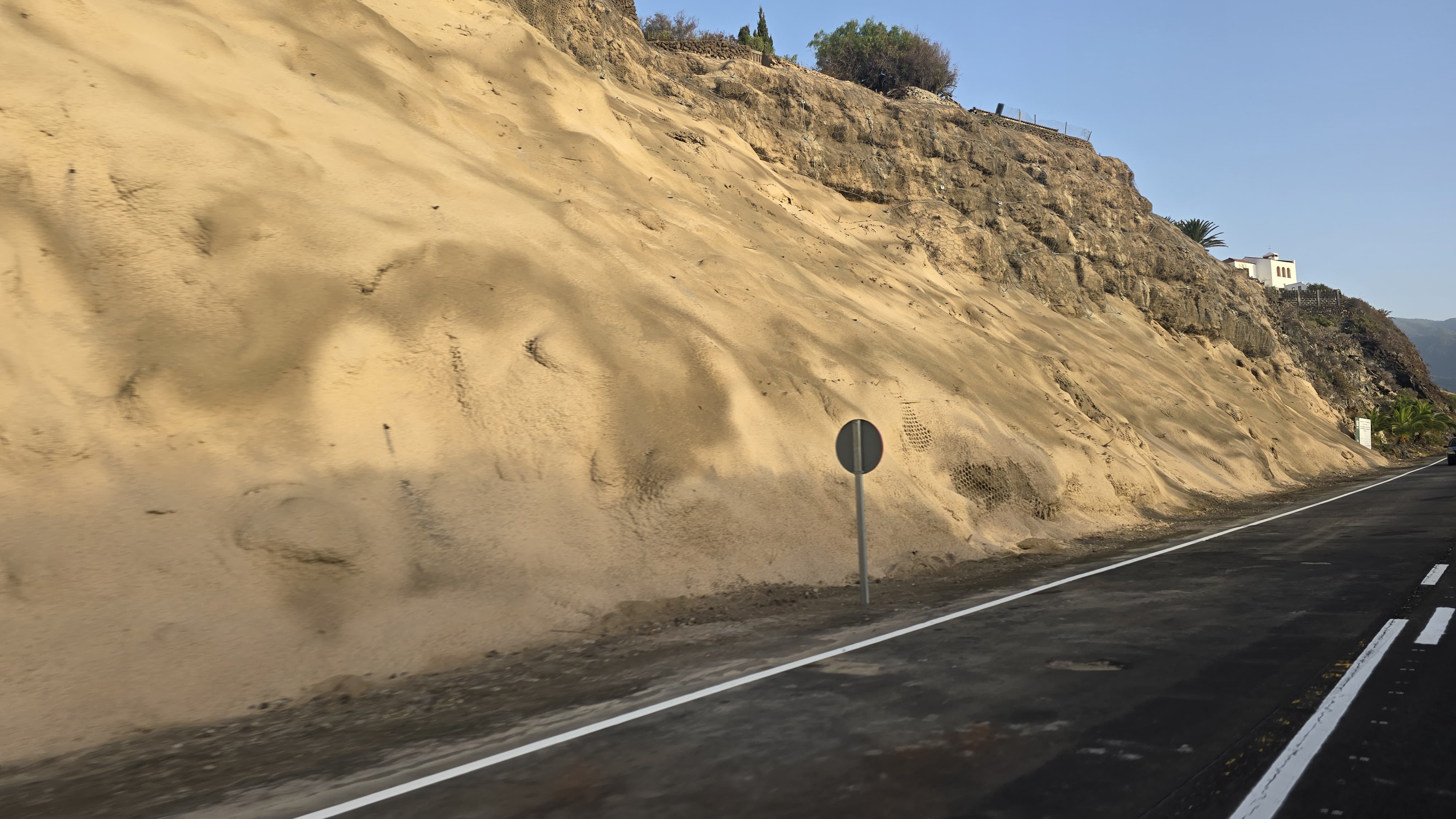 El Cabildo reabre el servicio de la LP-5 tras concluir las obras de rehabilitación de la vía