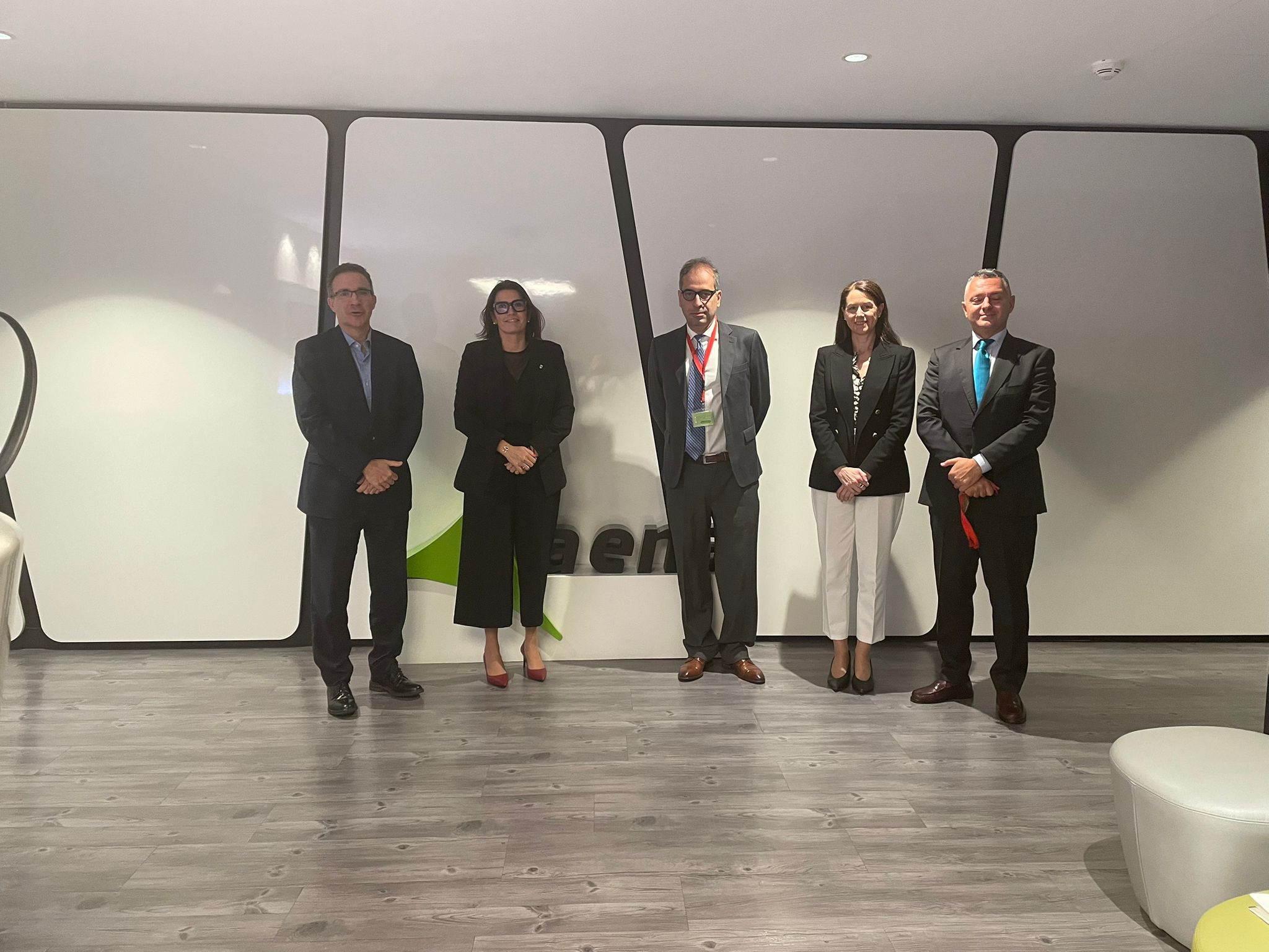 La consejera Raquel Rebollo se reúne con AENA