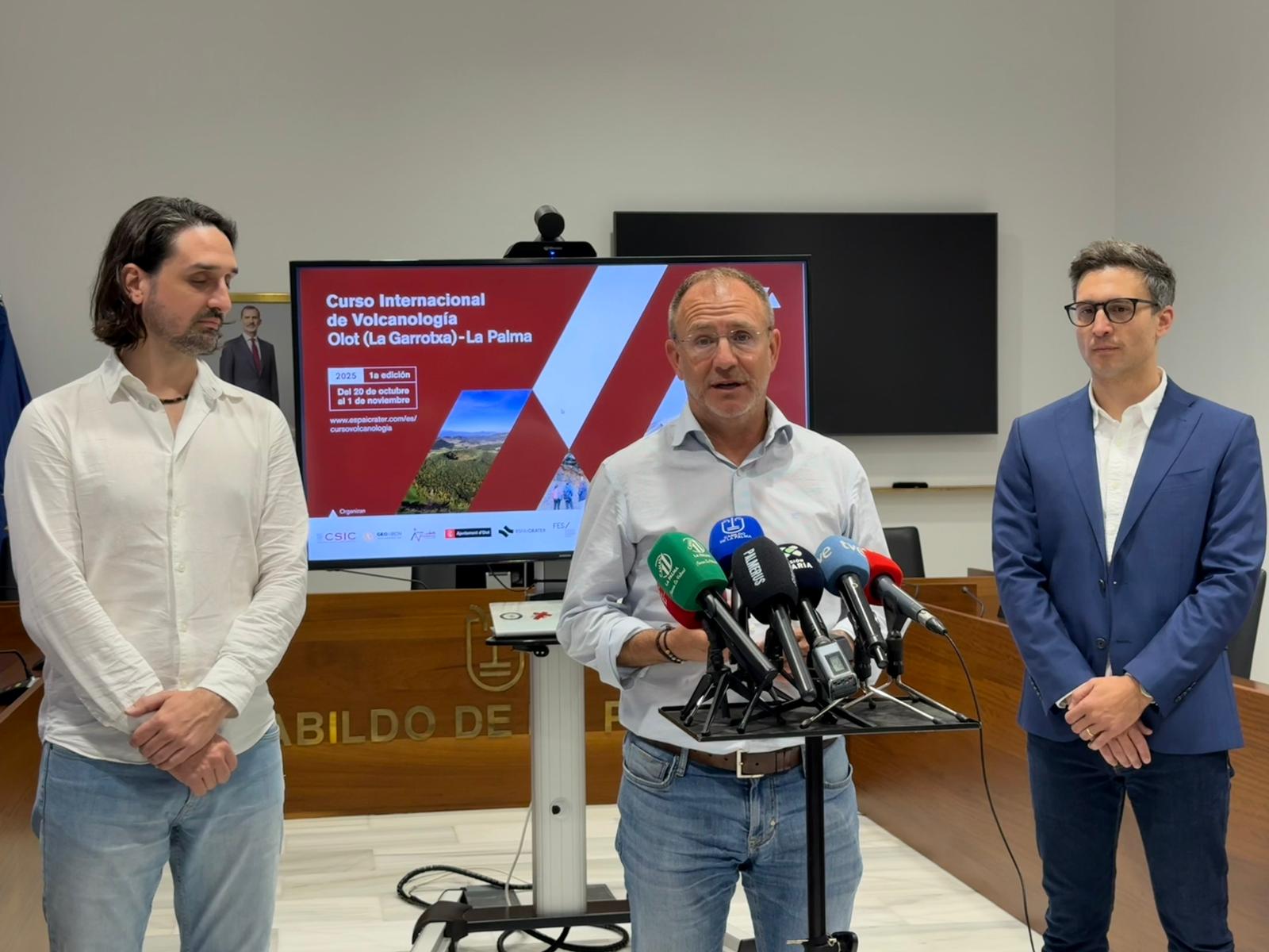 Curso Internacional de Vulcanología.