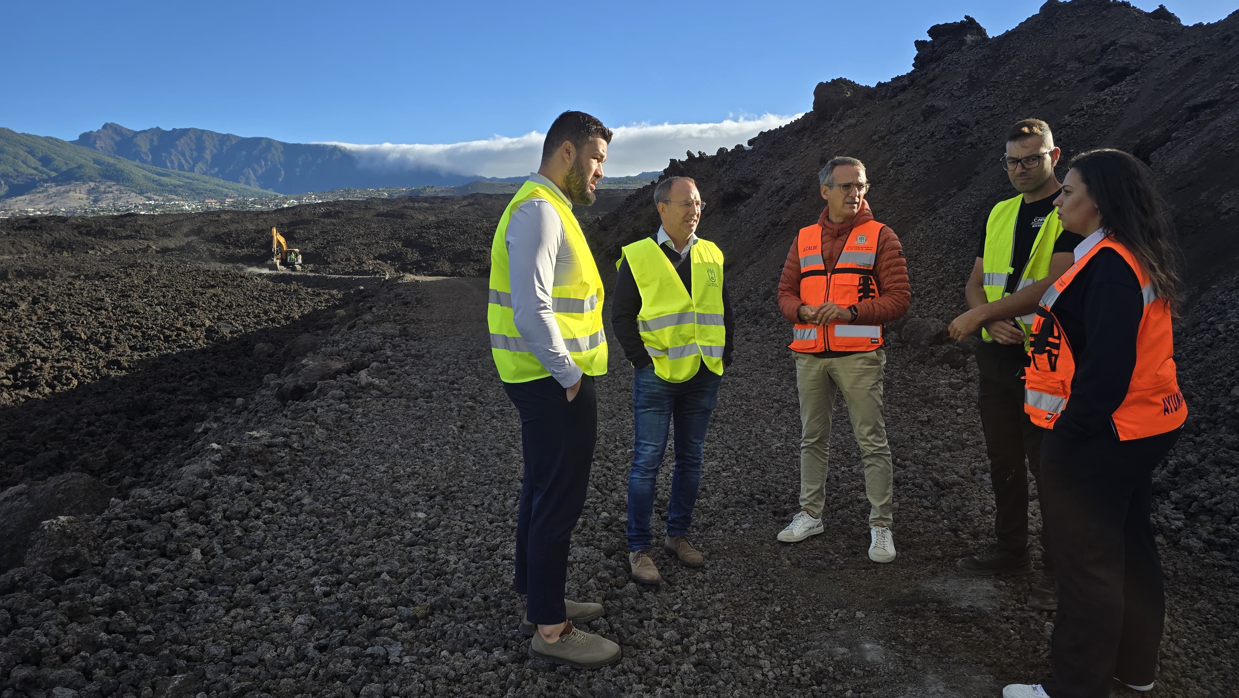 El Cabildo facilita el acceso a una veintena de parcelas residenciales en el Camino del Hidalgo de Los Llanos