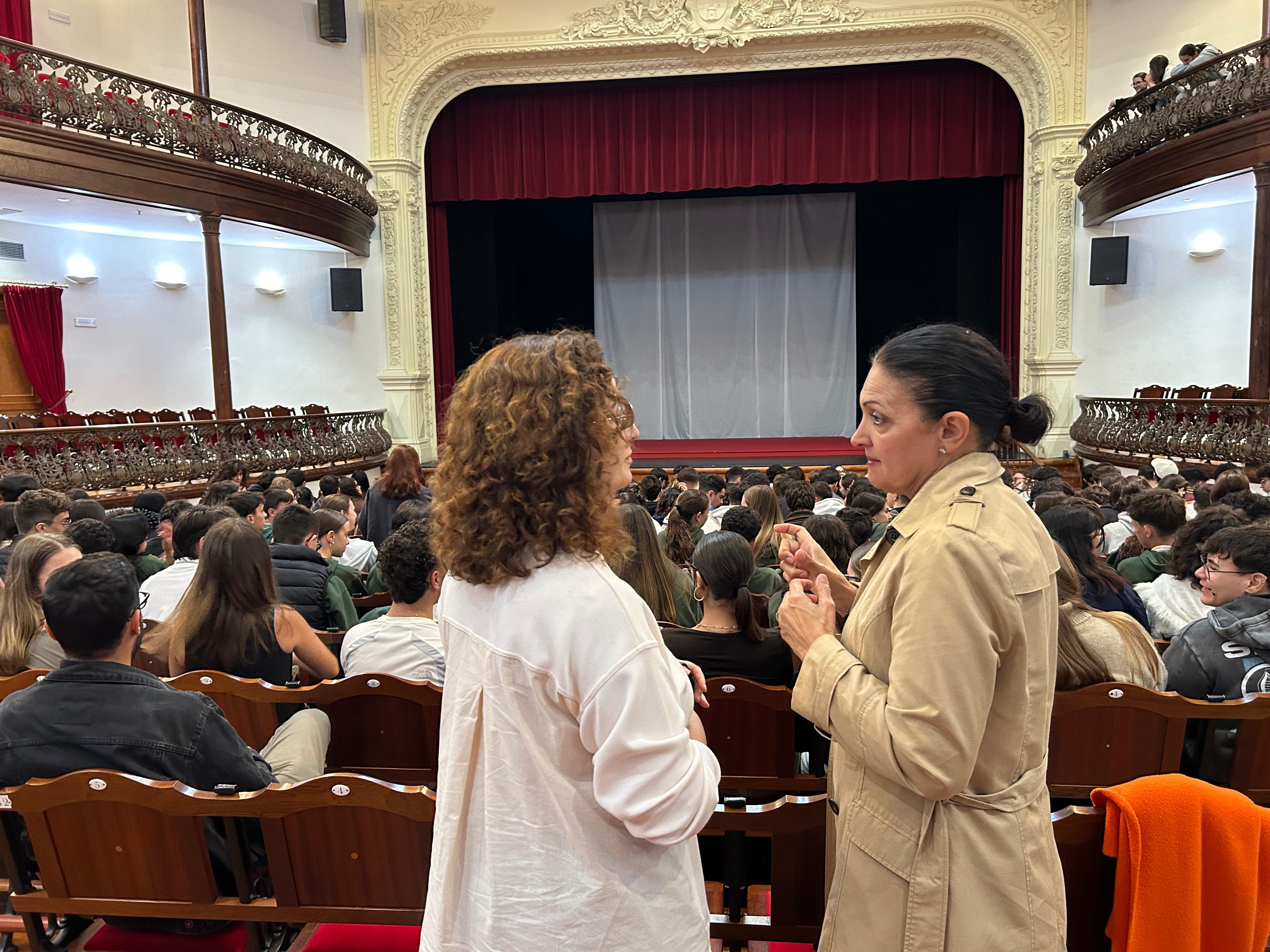 El Cabildo de La Palma acerca el teatro pedagógico a casi mil estudiantes con la representación de ‘La casa de Bernarda Alba’  Un total de 982 alumnos y alumnas de distintos centros de la isla asistirán esta semana a las funciones educativas programadas e