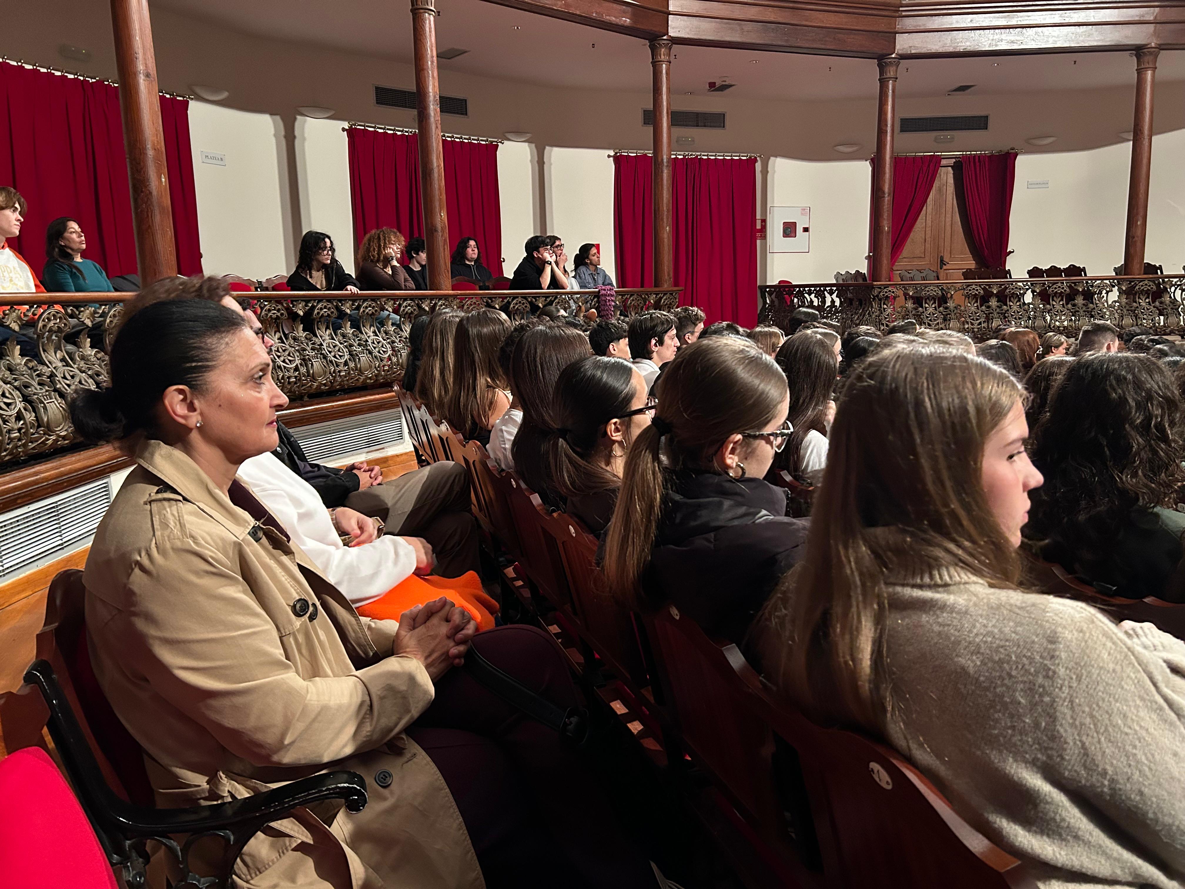El Cabildo de La Palma acerca el teatro pedagógico a casi mil estudiantes con la representación de ‘La casa de Bernarda Alba’  Un total de 982 alumnos y alumnas de distintos centros de la isla asistirán esta semana a las funciones educativas programadas e