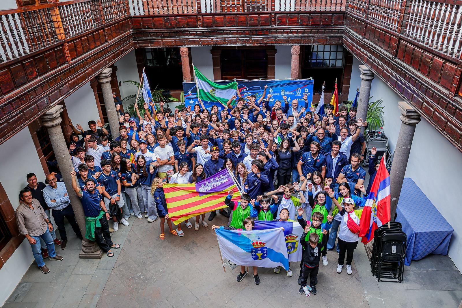 La Palma se convierte en el epicentro del windsurf infantil y juvenil con el Campeonato de España de Techno e IQFOIL