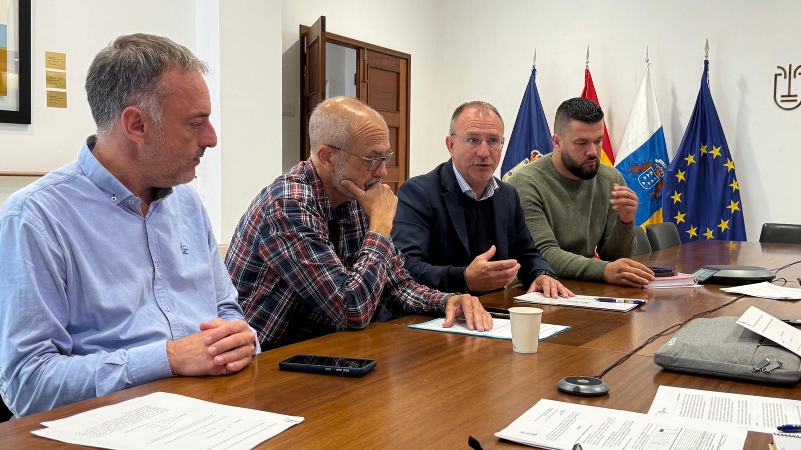 Mesa Insular de Bienestar Animal.