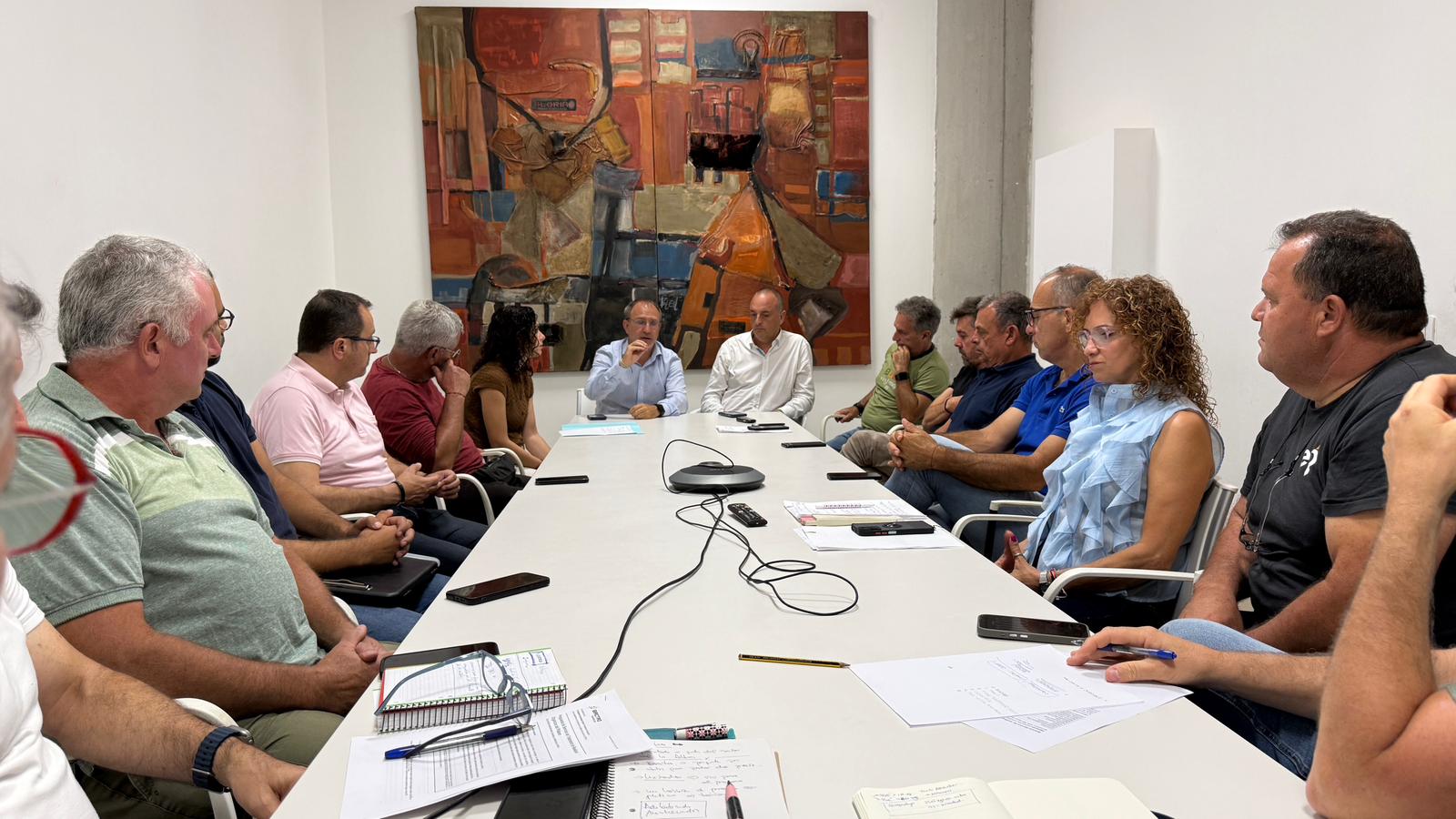 El Cabildo trabaja con el subsector agrícola en nuevas vías para optimizar la gestión y el rendimiento económico de los residuos agrarios 