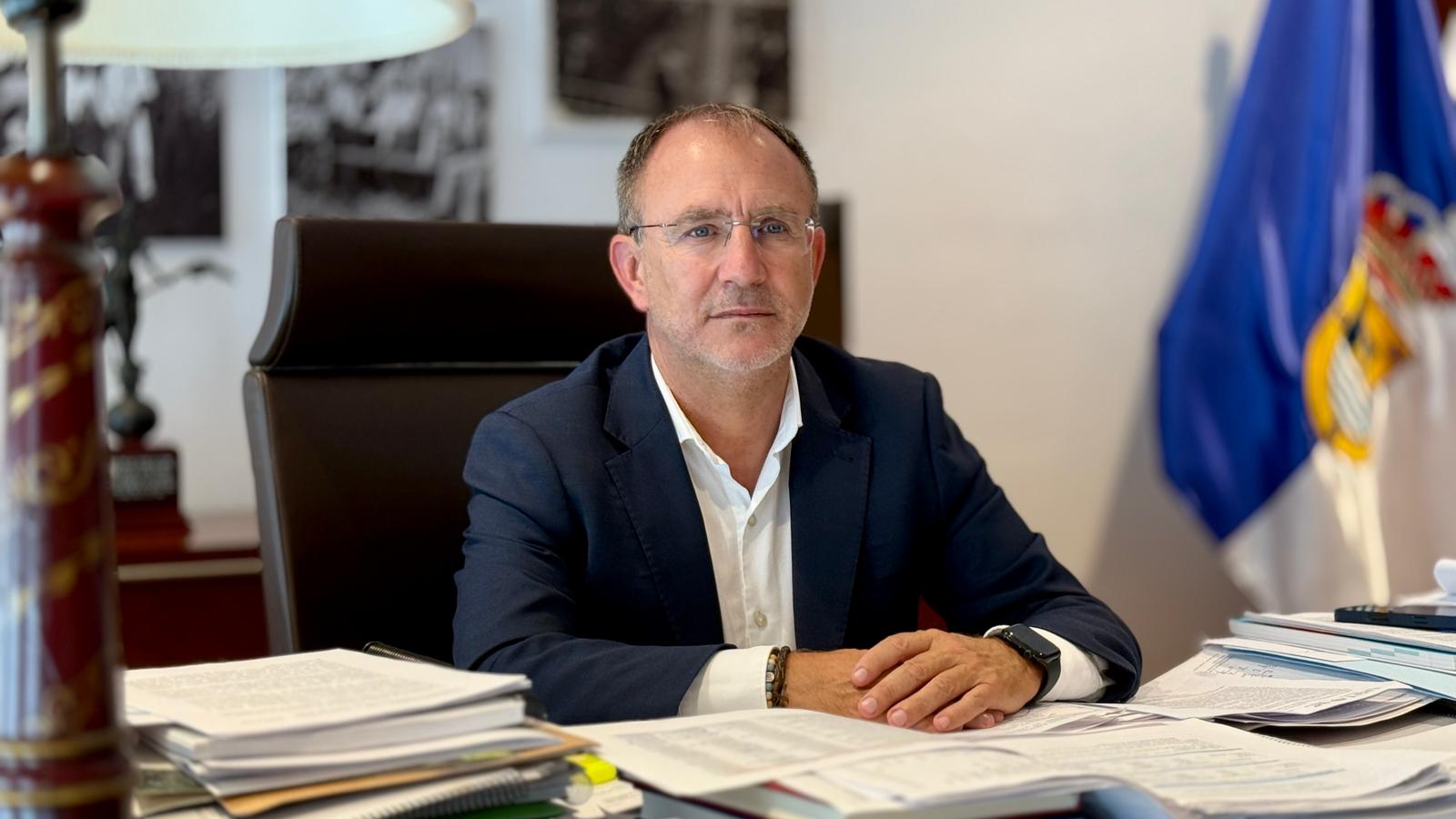 El Cabildo de La Palma traslada al Parlamento de Canarias dos enmiendas clave para proteger las viviendas vacacionales arrasadas por el volcán y defender la Ley de Islas Verdes