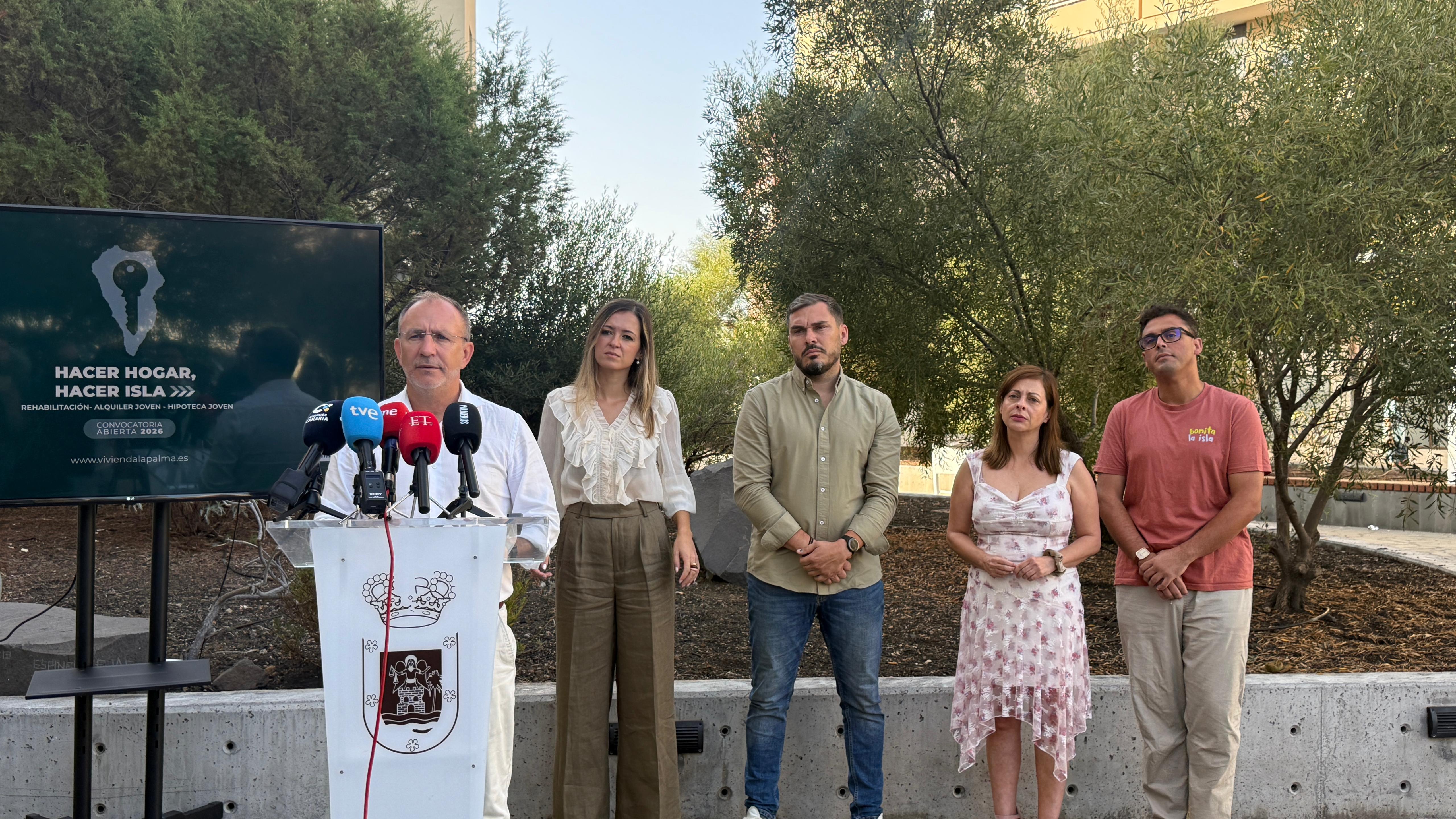 Sergio Rodríguez: “Cumplimos con nuestro compromiso de facilitar el acceso a la vivienda a la gente de La Palma”
