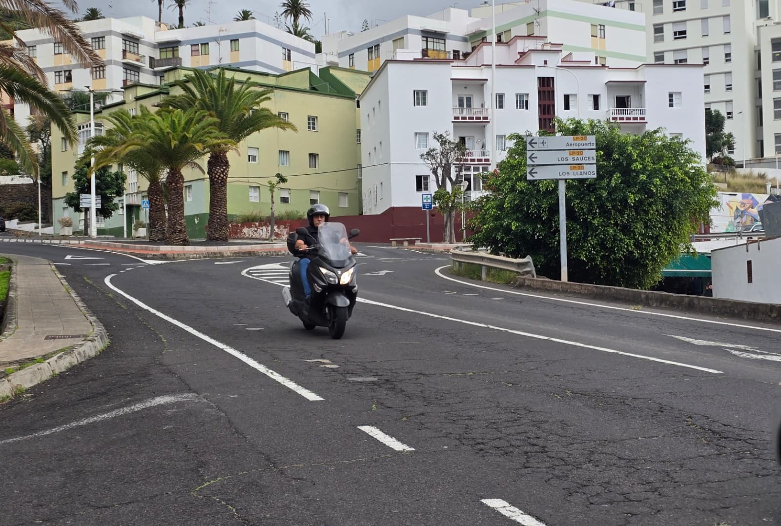 Iniciamos los trámites para contratar la repavimentación de la carretera de El Galeón en Santa Cruz de La Palma por más de 1,1 millones de euros