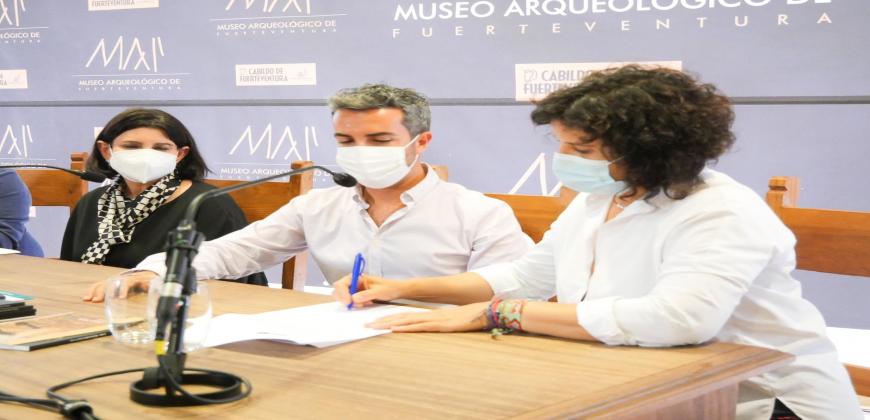 El Museo Benahoarita devuelve materiales arqueológicos al Museo Arqueológico majorero