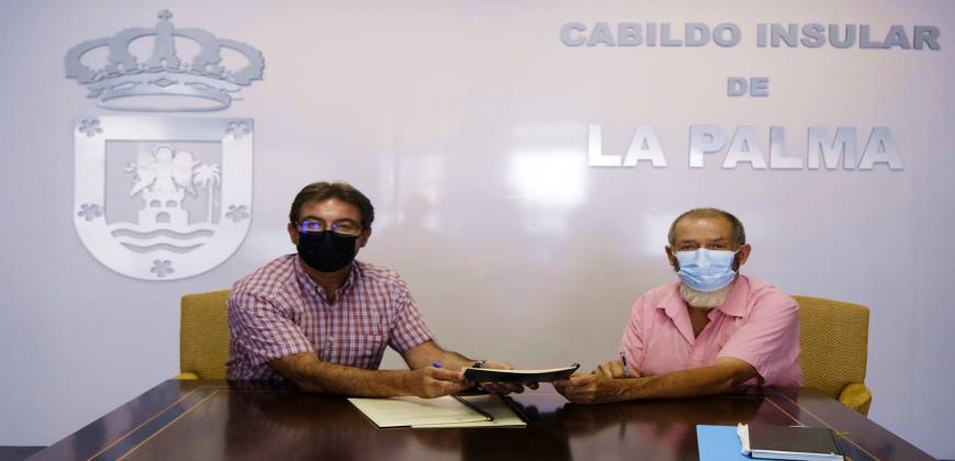 El Cabildo firma el convenio con El Frescal que pone en marcha el Plan Forrajero de La Palma 