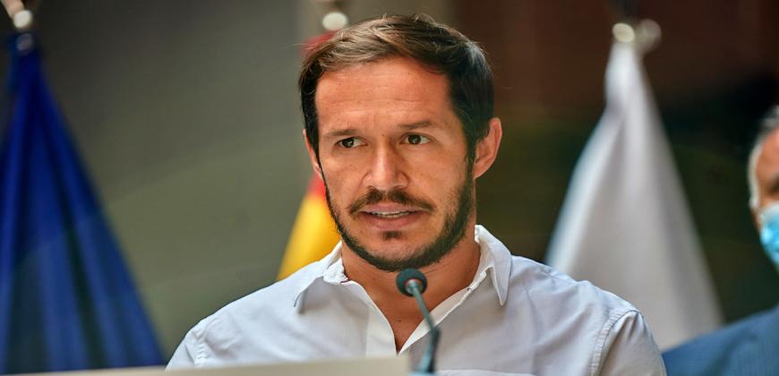 El Cabildo confirma que las navieras cuentan con plazas reservadas para los palmeros 