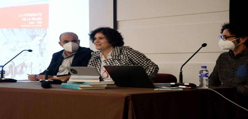 El Cabildo presenta la monografía 'La fotografía en La Palma 1860 – 1960'