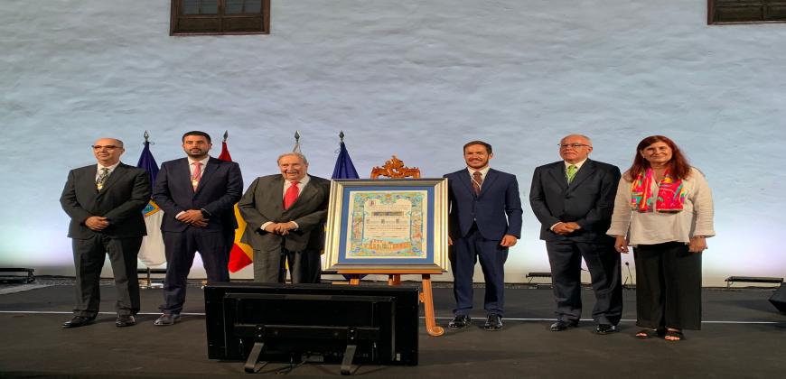 Jerónimo Saavedra recibe el título de Hijo Adoptivo de La Palma