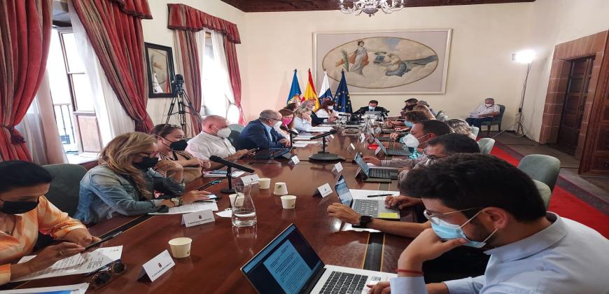 El Cabildo aprueba una declaración institucional para apoyar la designación de Radio Ecca como Centro Singular