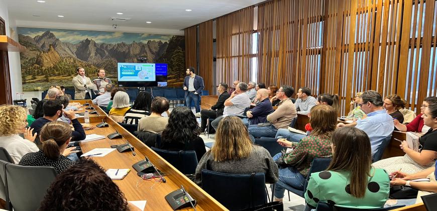 El Cabildo informa a las administraciones locales y a las entidades sociales de La Palma sobre el Concierto Social
