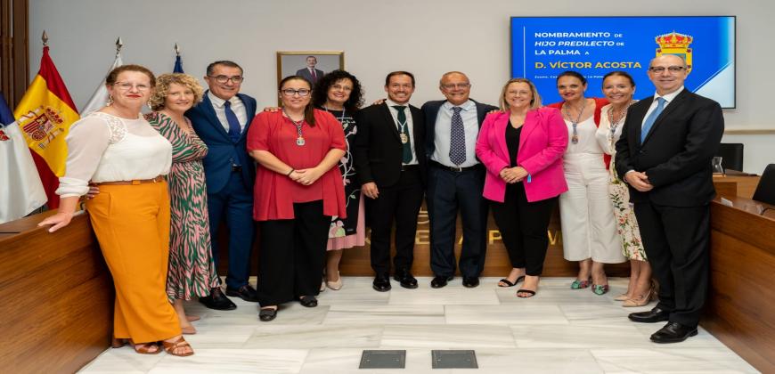 Víctor M. Acosta Rodríguez recibe el título de Hijo Predilecto de La Palma