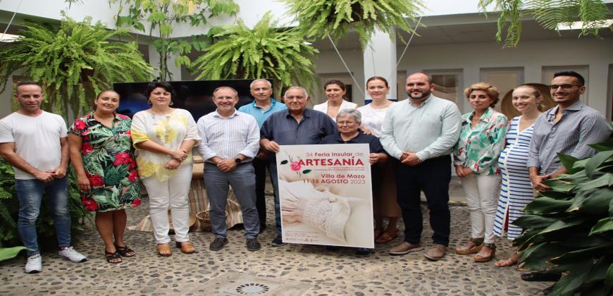 Solbeida Marante y Víctor García protagonizan el vídeo promocional de la XXXIV Feria Insular de Artesanía