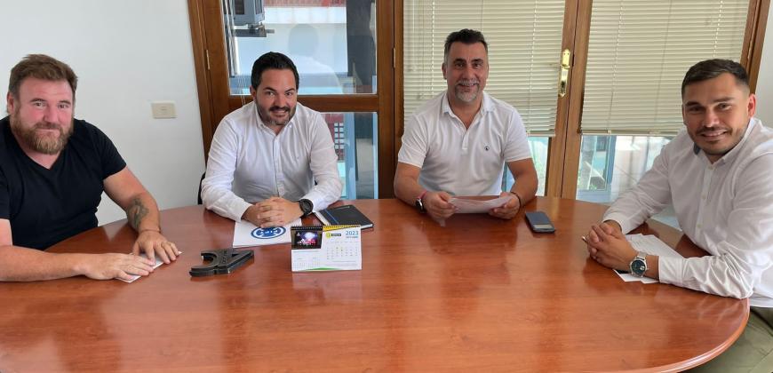 “Acuerdo histórico” entre la FIFT y el Cabildo: no habrá límite para los equipos de fútbol palmeros en ninguna categoría provincial ni en la autonómica