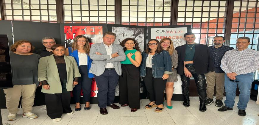 El Cabildo respalda un proyecto para transformar la ceniza del volcán en joyas y complementos de moda