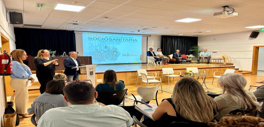 La Palma impulsa la coordinación entre profesionales del ámbito sociosanitario 