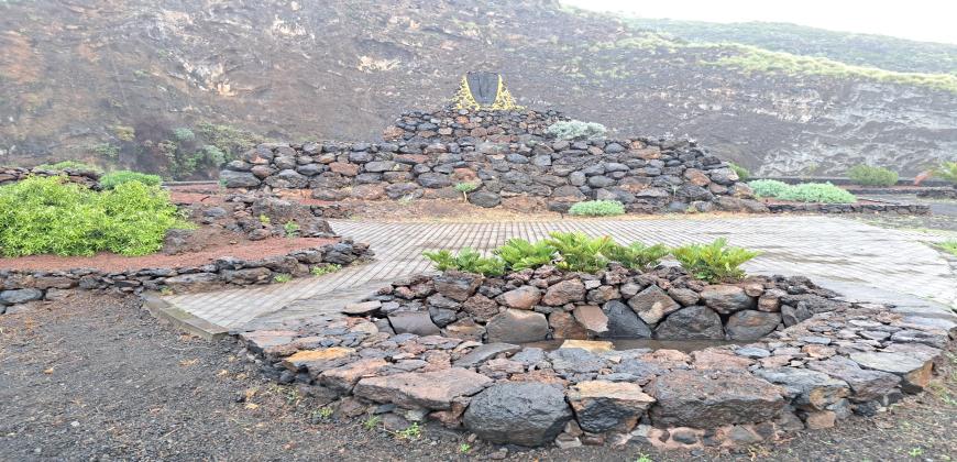 El Cabildo habilita una zona de descanso en Puntallana recuperando el mirador de San Juanito