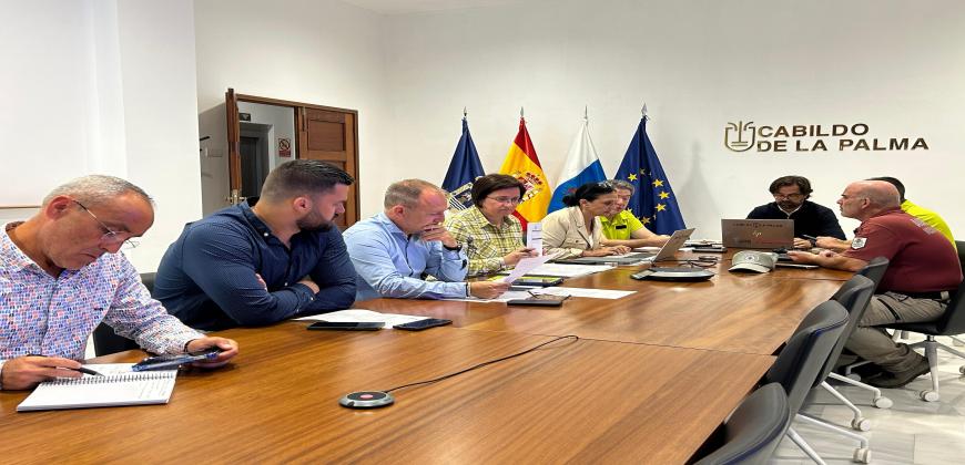 El Cabildo autoriza el acceso a 23 viviendas en el barrio de La Bombilla y 17 garajes en Los Lajones