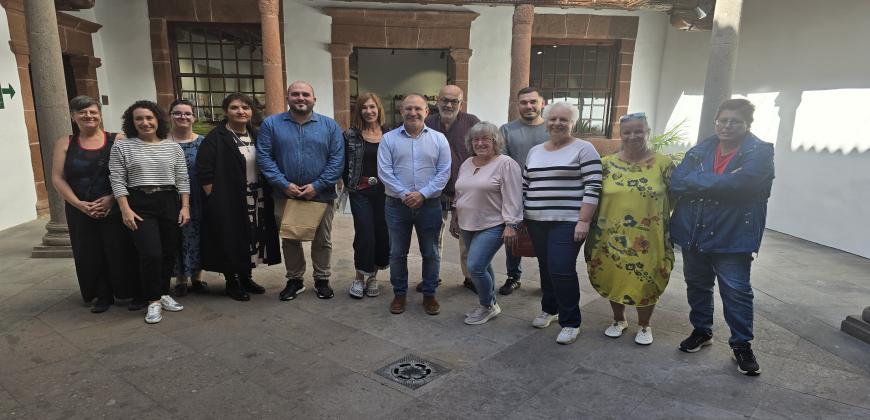 Más de 20 oficios protagonizan la Muestra de Artesanía de Navidad del Cabildo