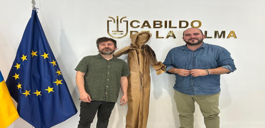 El Cabildo trae a la Isla el proyecto ‘Plegados Itinerantes’ del artista chileno Claudio Acuña 