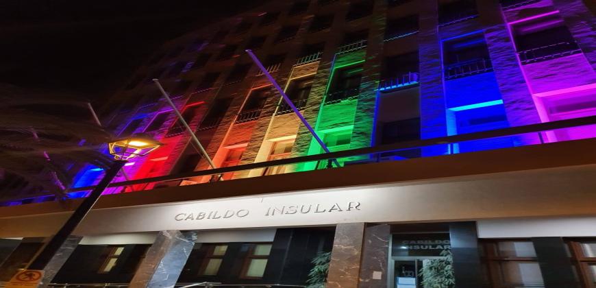 El Cabildo se suma a la condena por la agresión a un joven LGTBIQ+ de La Palma en Valencia