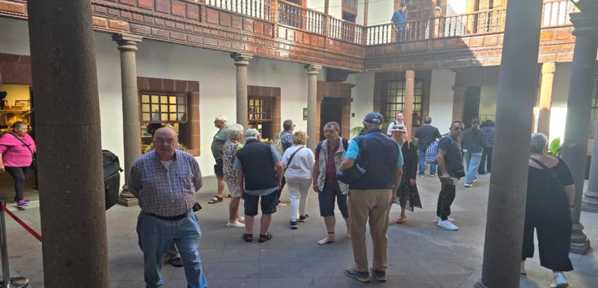 La Muestra de Artesanía de Navidad del Cabildo se mantiene abierta hasta el 7 de enero 