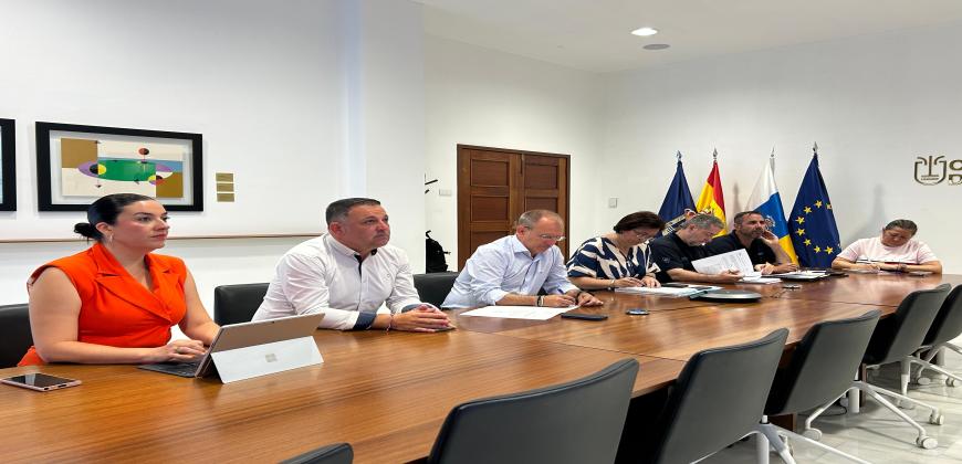 El Cabildo de La Palma autoriza el acceso a 19 viviendas, tres garajes y un local en Puerto Naos