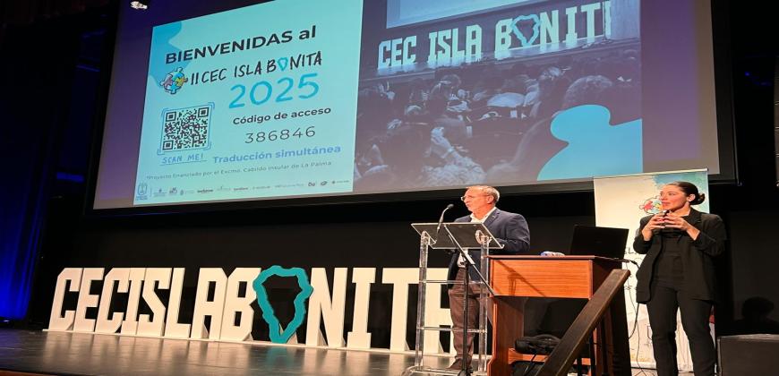 El presidente Sergio Rodríguez inaugura el CEC Isla Bonita.