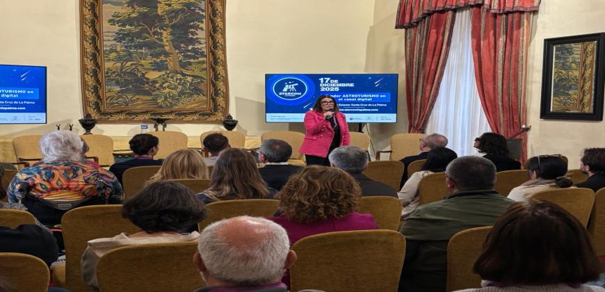 La consejera Raquel Rebollo en la inauguración del StarCom La Palma.