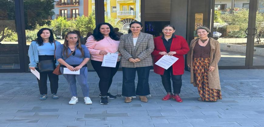 Reparto de carnés a profesionales artesanos