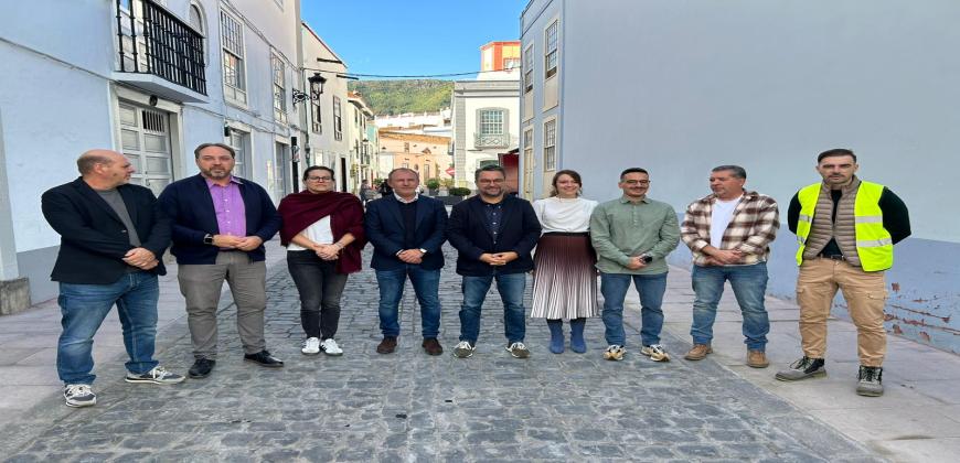 El Cabildo apuesta por espacios peatonales con la remodelación de la calle Pérez Volcán con cargo al PIDL 