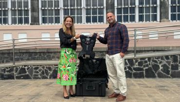 El Cabildo de La Palma fomenta la inclusión en eventos culturales con la entrega de mochilas sensitivas a Indispal